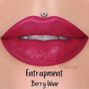 ⭐️ Entrapment Velvet Trap Jeffree Star